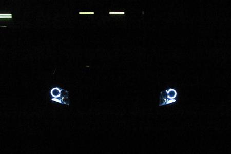 Subaru Tribeca (2007-2014) — установка Angel Eyes
