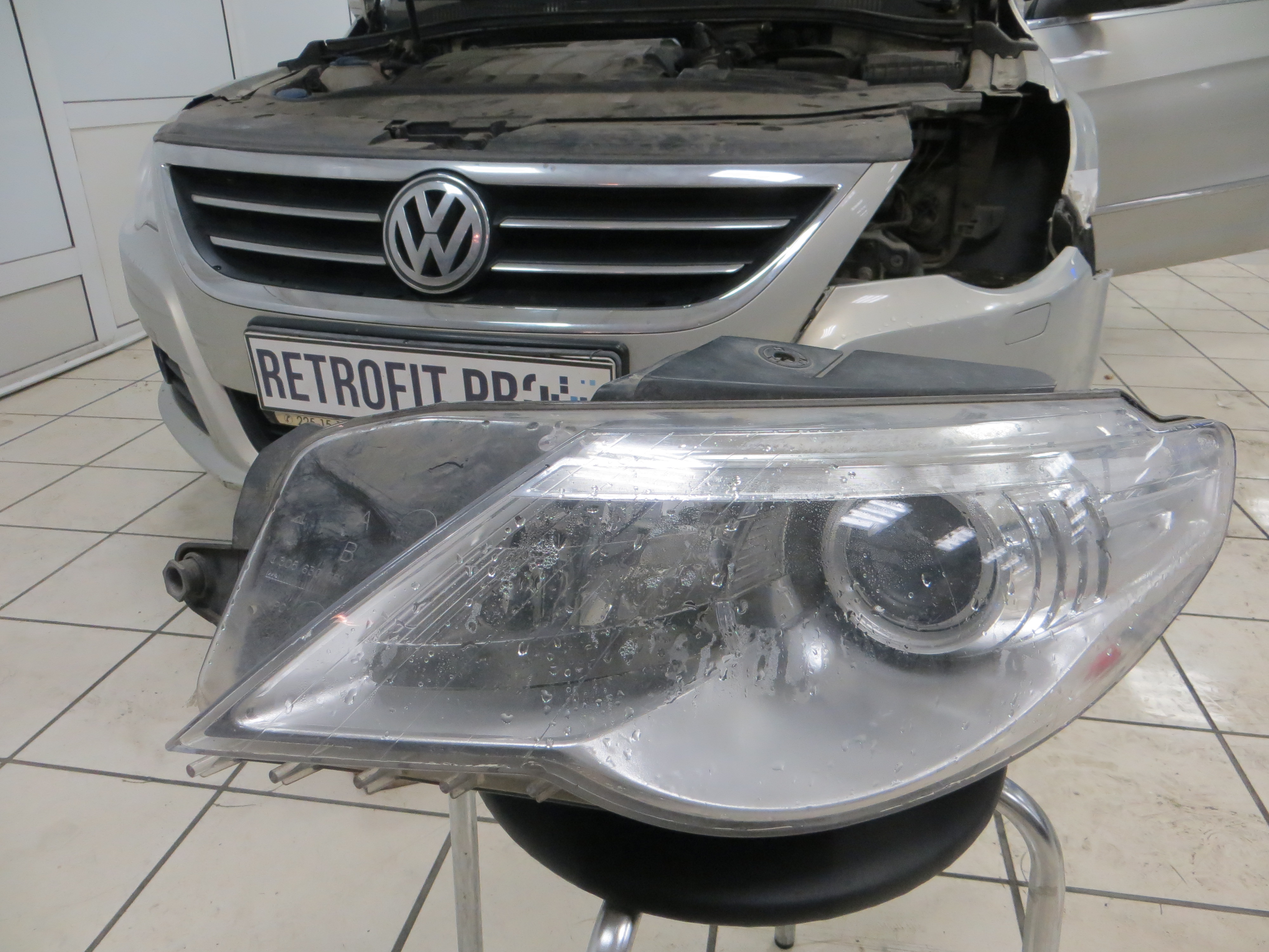Volkswagen Passat CC I (2008-2012) - Устранение запотевания + Ремонт корпуса фары